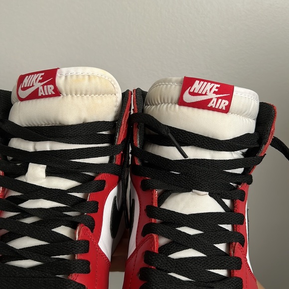 2015 Air Jordan 1 Chicago 8.5 - Picture 3 of 6